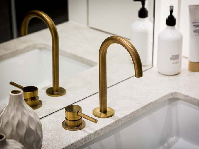 brushed brass gooshenc kithcn sink faucet